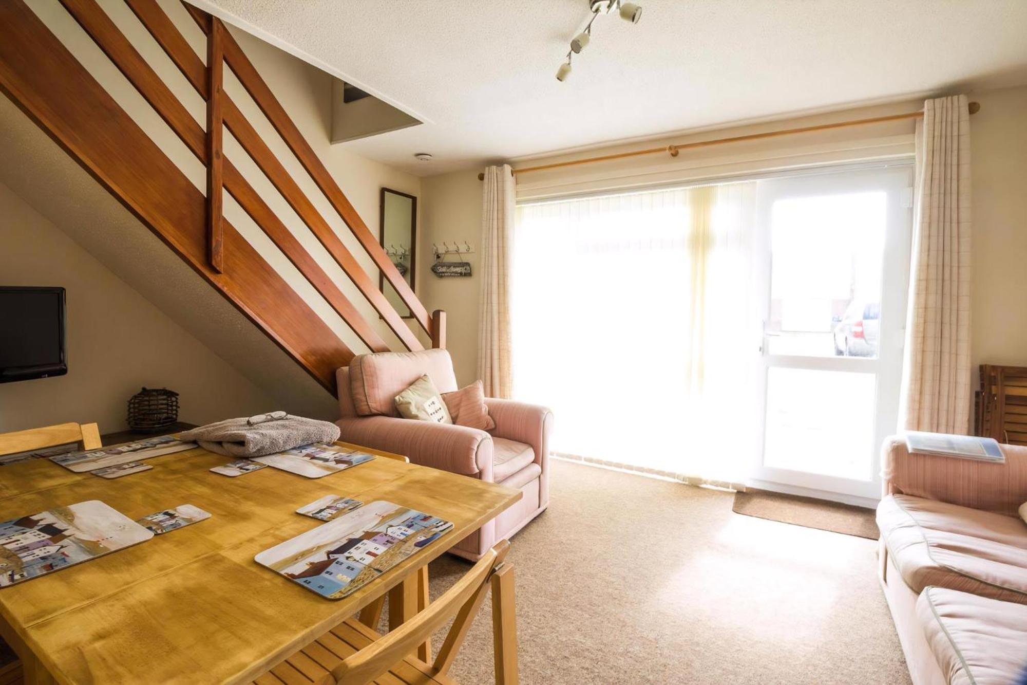 Lovely 4 Berth Chalet To Hire In Hemsby Nearby The Beach Ref 18177B Luaran gambar
