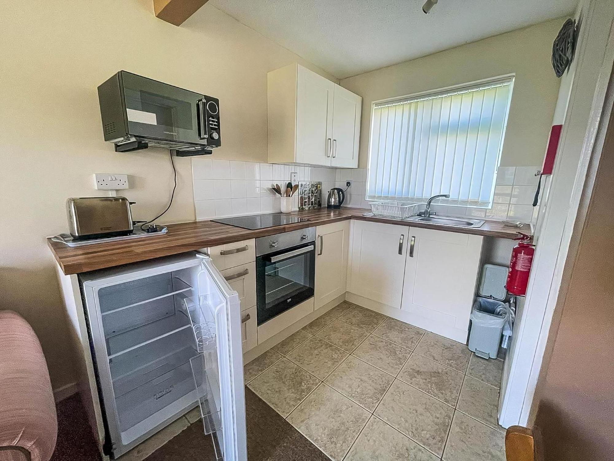 Lovely 4 Berth Chalet To Hire In Hemsby Nearby The Beach Ref 18177B Luaran gambar